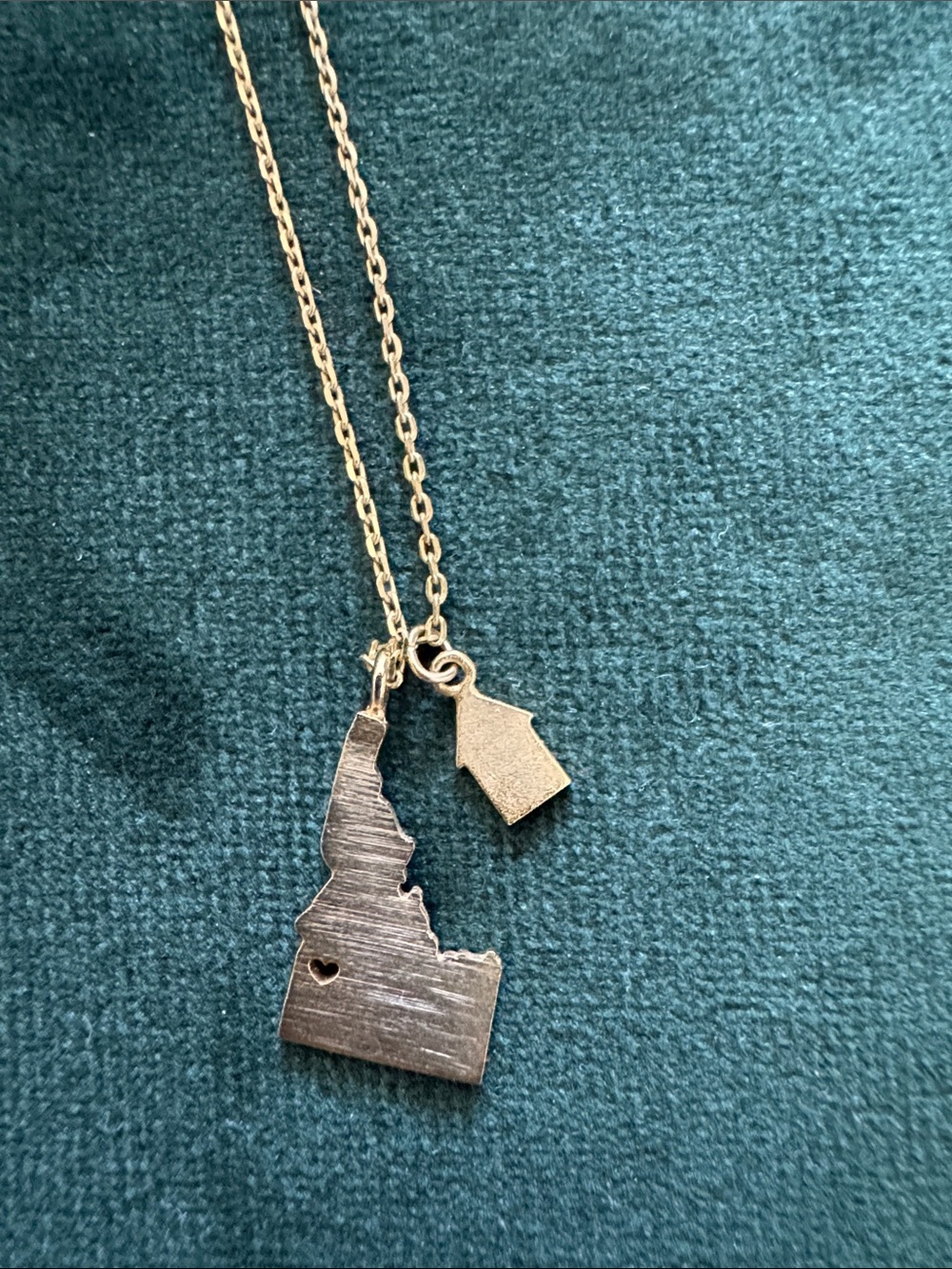 Idaho State Silhouette Necklace with Tiny House Charm - Gold Tone